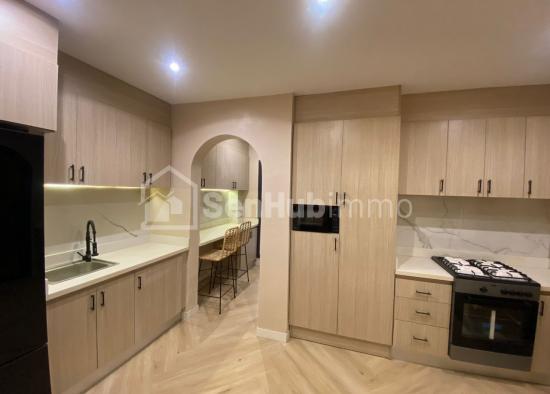 À Vendre à la Cité Keur Gorgui du rez-de-chaussée au 8 étages avec ascenseur + plus parking sous-sol